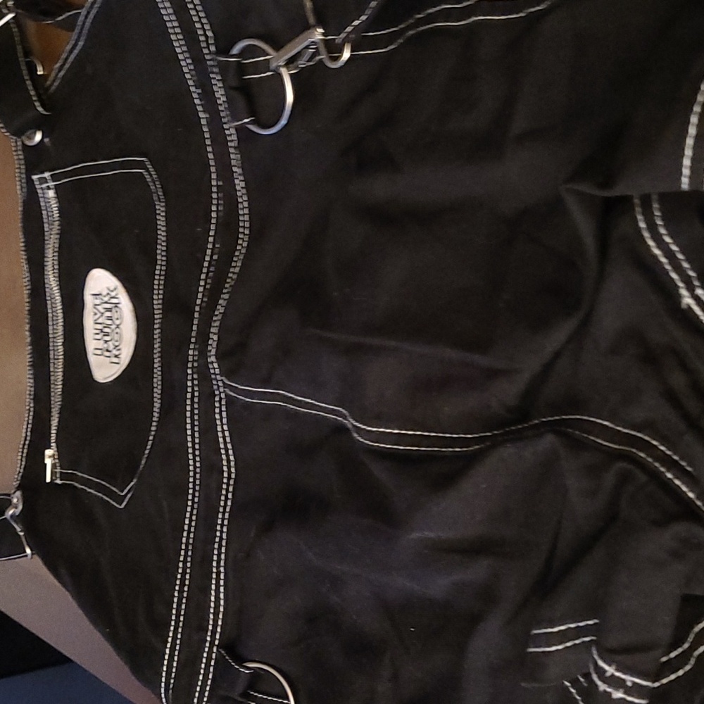 Hot topic black suspender shortalls size 3 new without tags